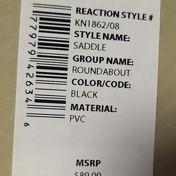 Elegant Black Crossbody Bag - Picture 4 of 5